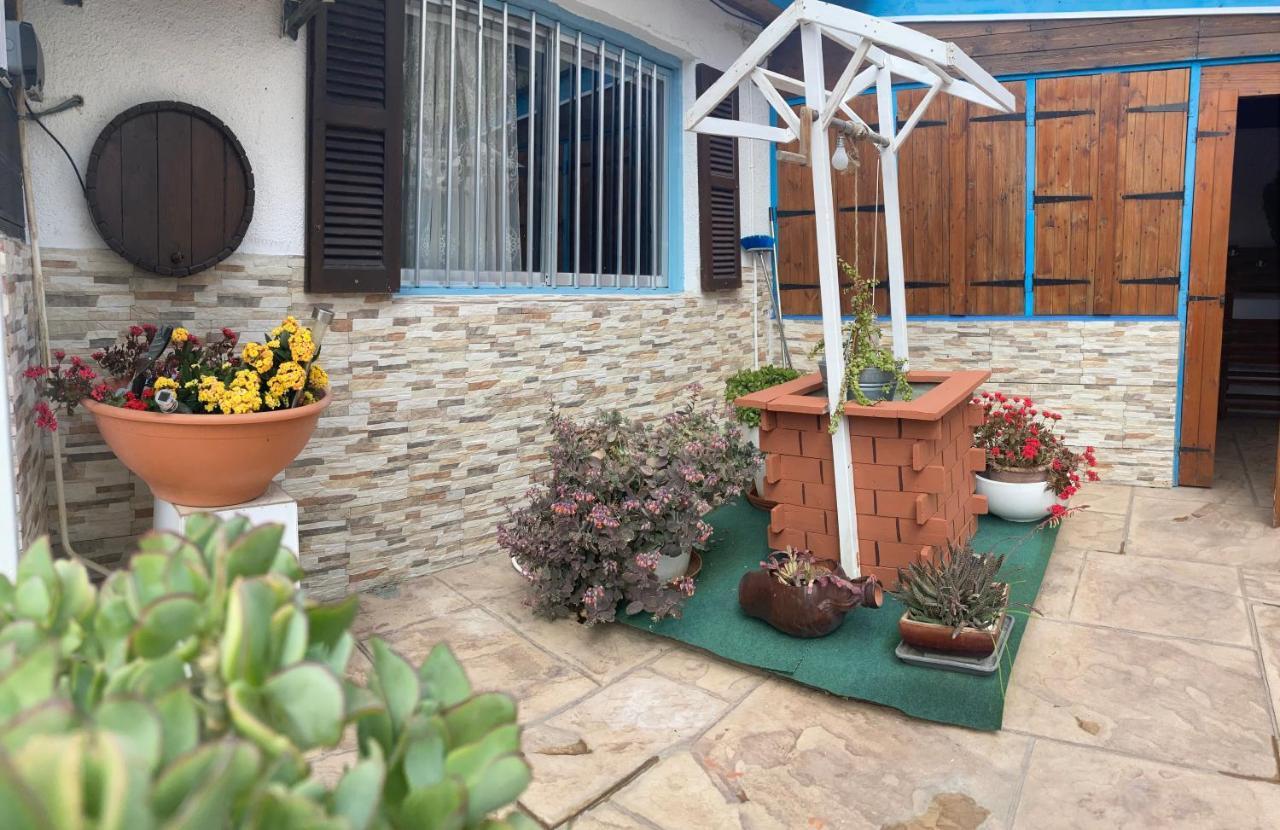 Mamas Summer House Larnaca Esterno foto